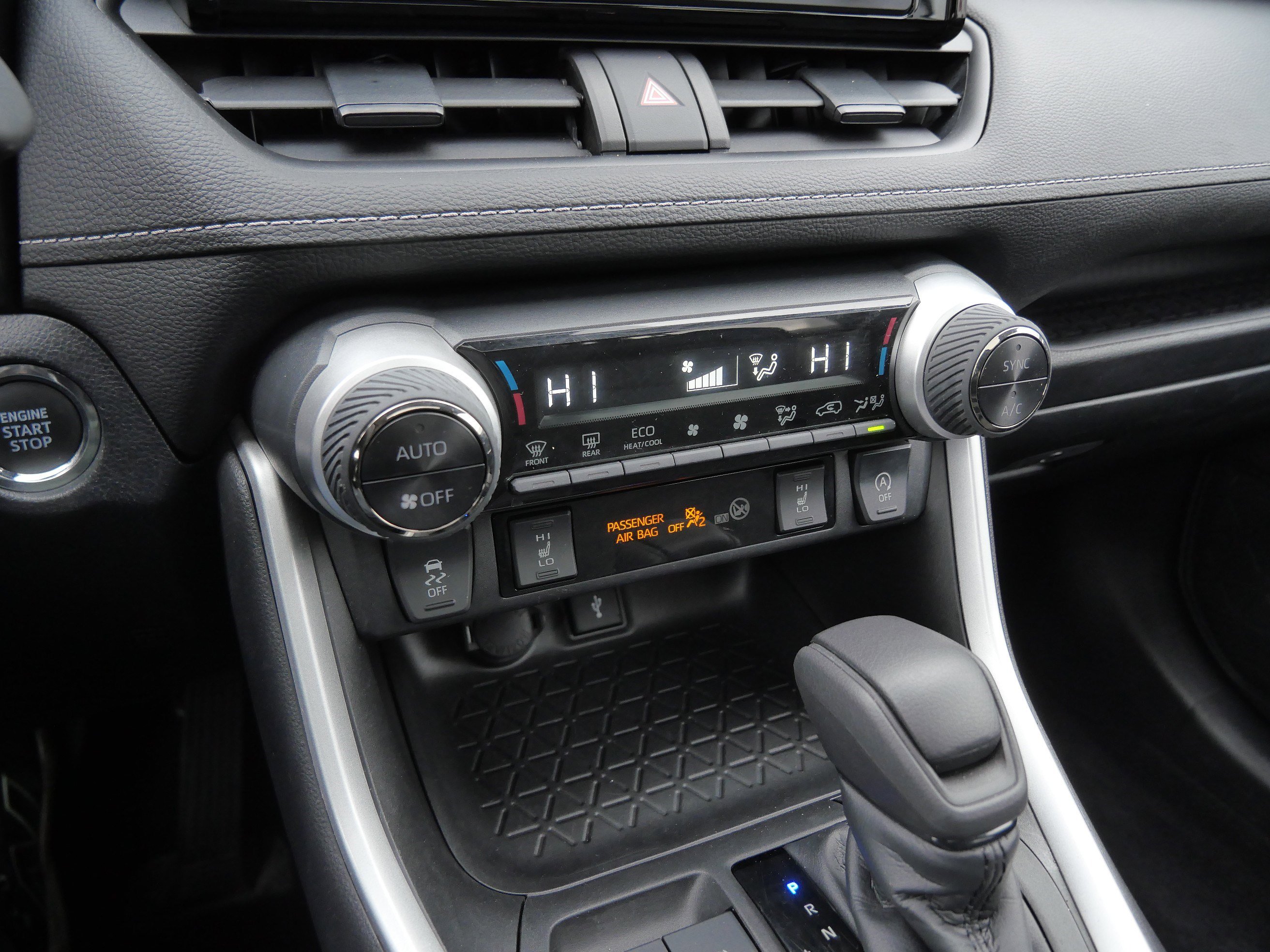 Certified 2022 Toyota RAV4 XLE w/ Convenience Package image 24