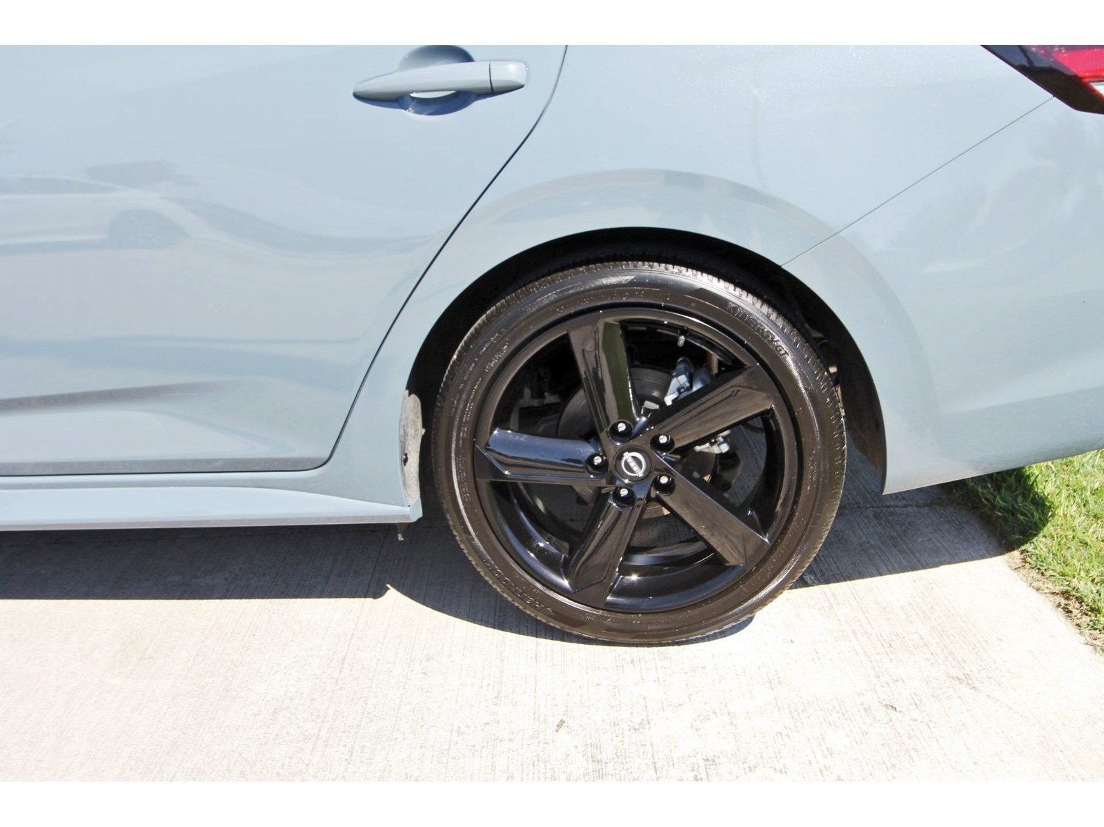 Certified 2024 Nissan Sentra SR FWD image 31