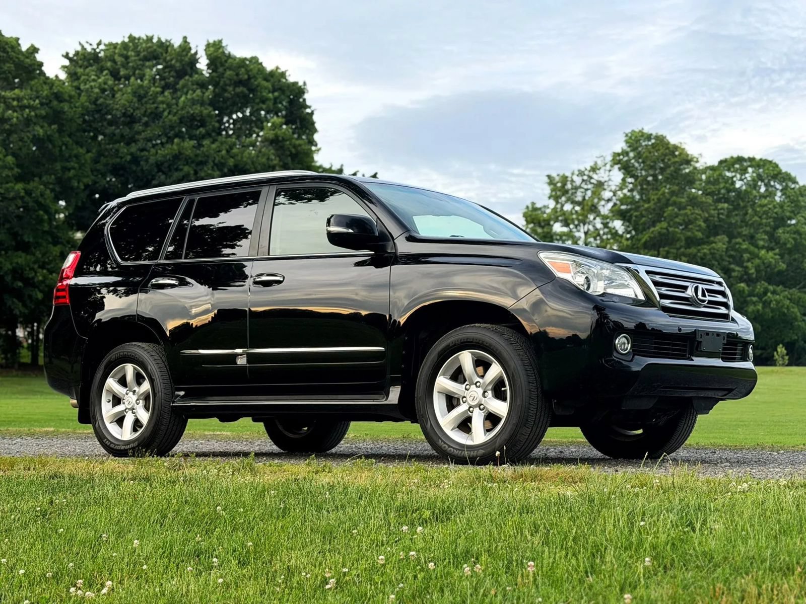 Used 2011 Lexus GX 460 Premium AWD/4WD image 2