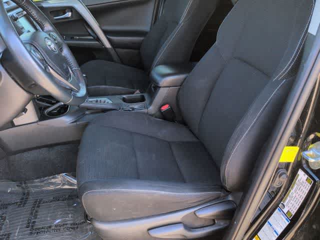 Used 2018 Toyota RAV4 XLE AWD/4WD image 16