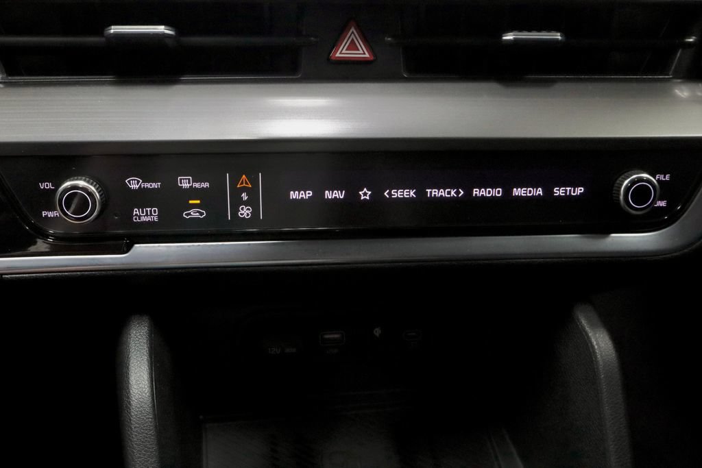 Used 2025 Kia Sportage EX w/ Premium Package FWD image 30
