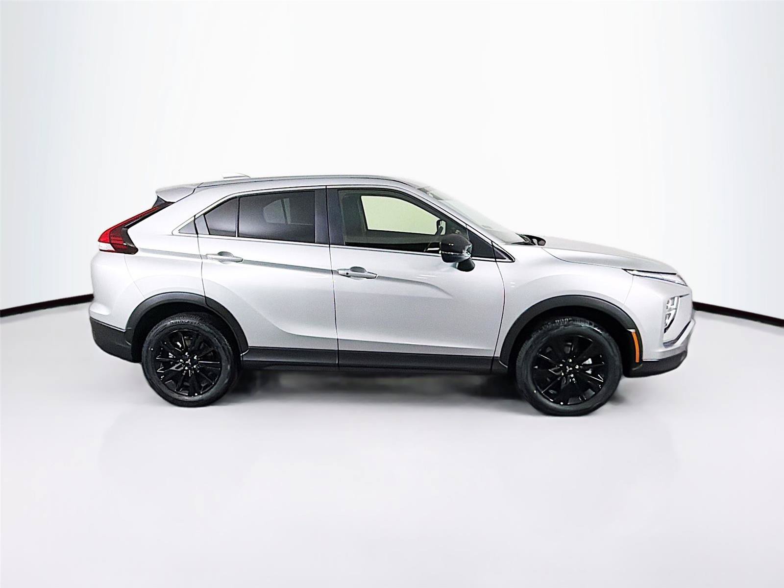 New 2026 Mitsubishi Eclipse Cross LE AWD/4WD image 8