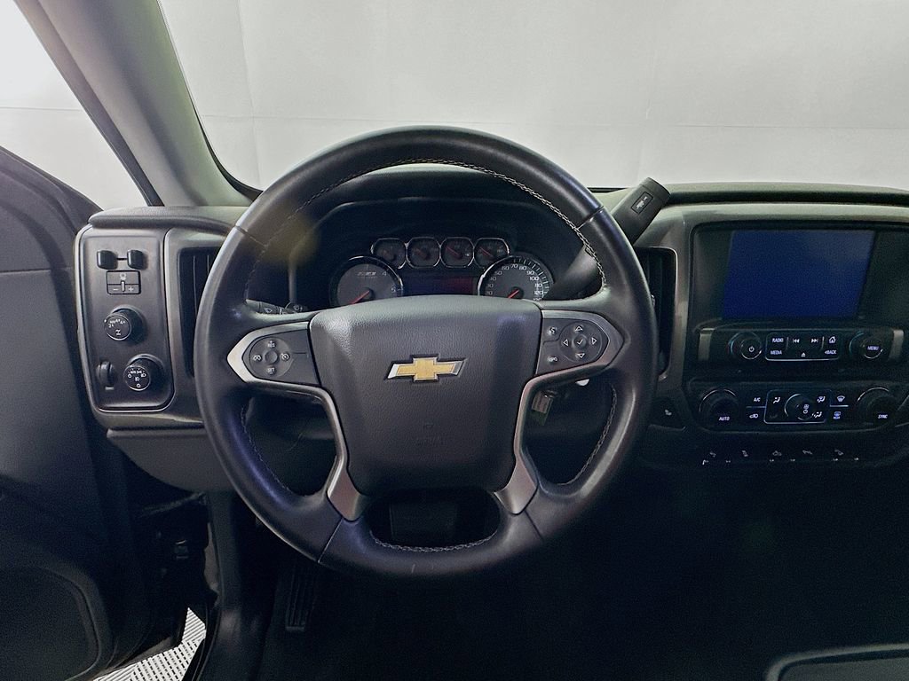 Used 2018 Chevrolet Silverado 1500 LT w/ Midnight Edition AWD/4WD image 18