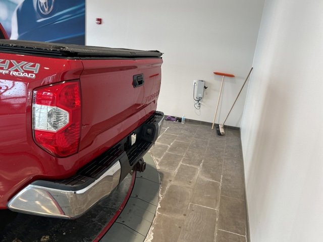 Used 2016 Toyota Tundra SR5 w/ TRD Off Road Package image 5