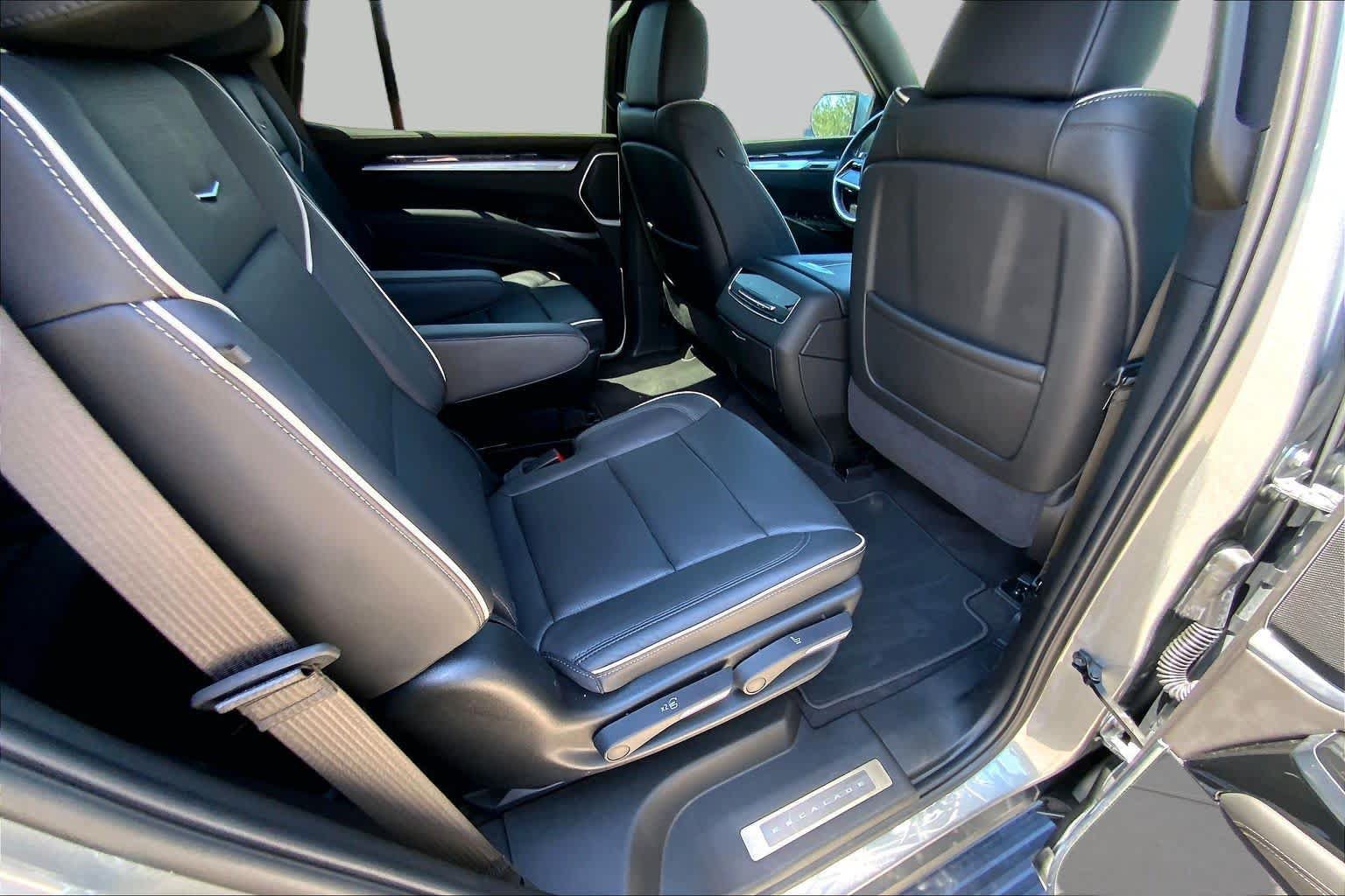 Used 2026 Cadillac Escalade Sport w/ Touring Package AWD/4WD image 20