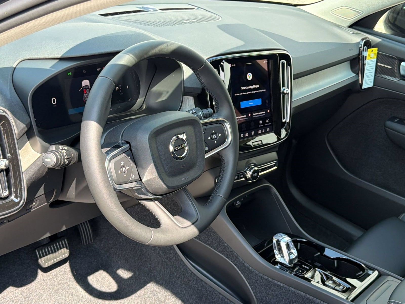 New 2026 Volvo XC40 B5 Ultra w/ Climate Package AWD/4WD image 4