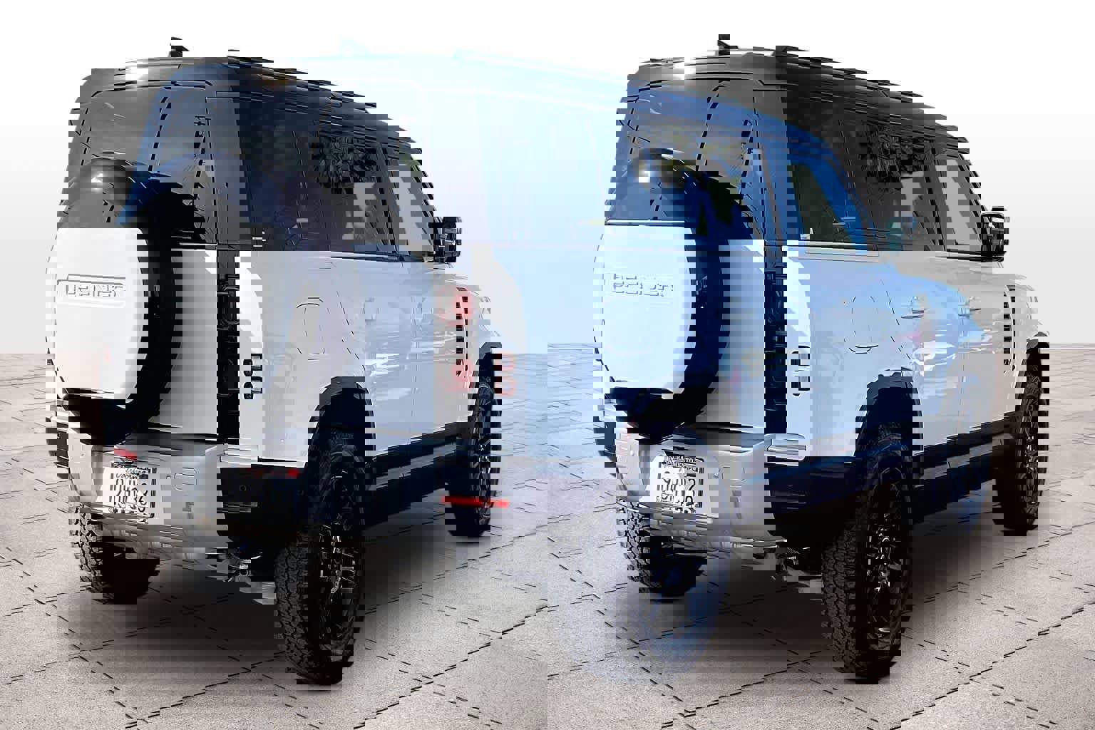 Used 2025 Land Rover Defender 110 S image 14