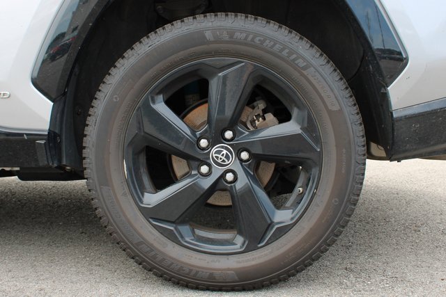 Used 2019 Toyota RAV4 XSE image 40