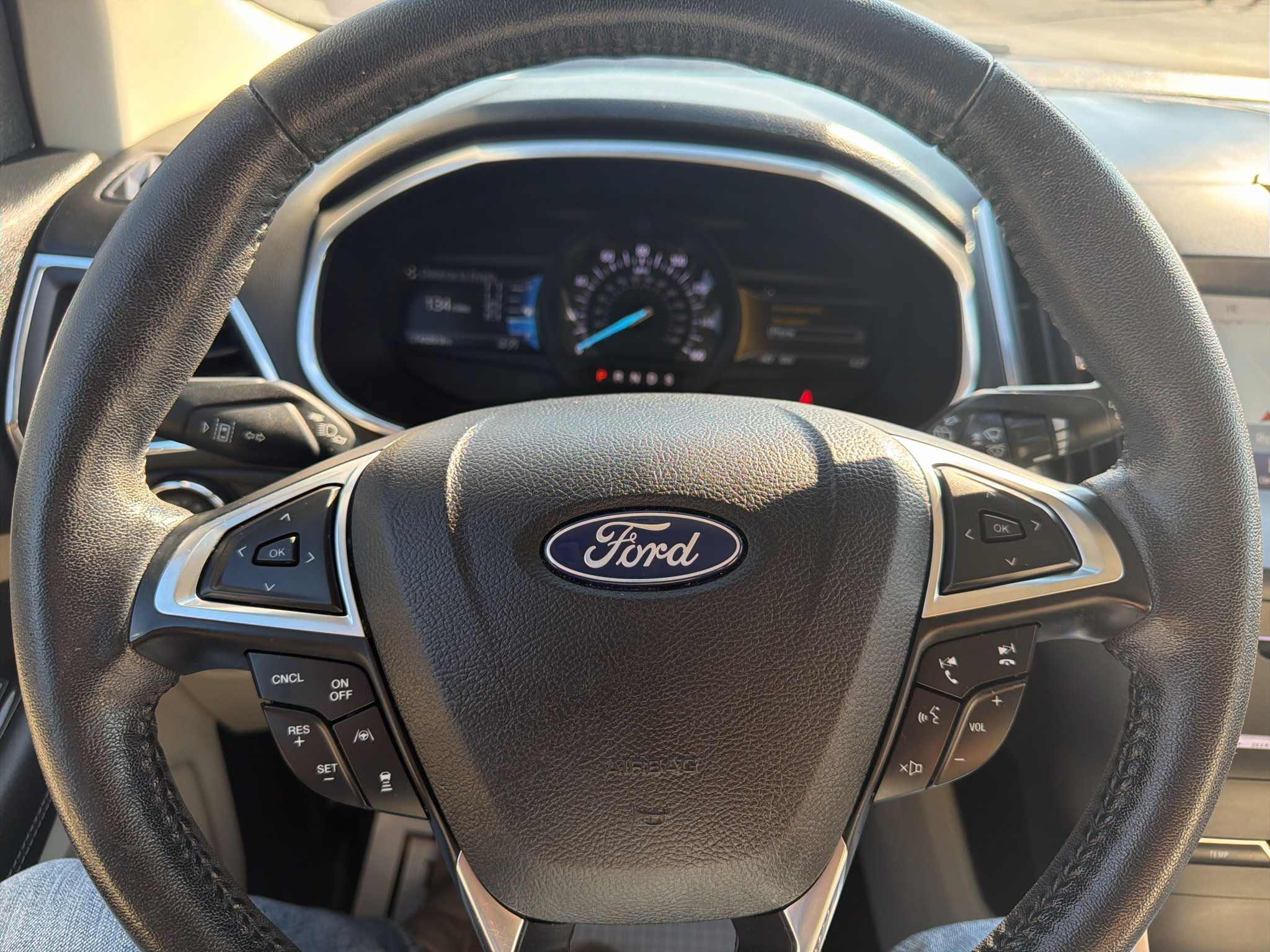 Used 2019 Ford Edge Titanium FWD image 23