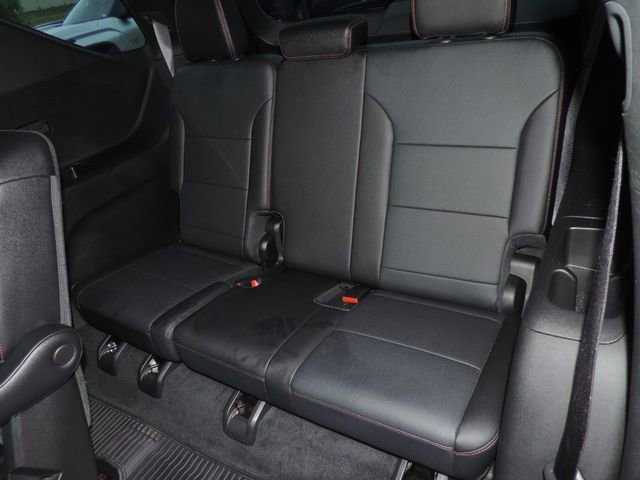 Used 2025 Chevrolet Traverse Z71 AWD/4WD image 21