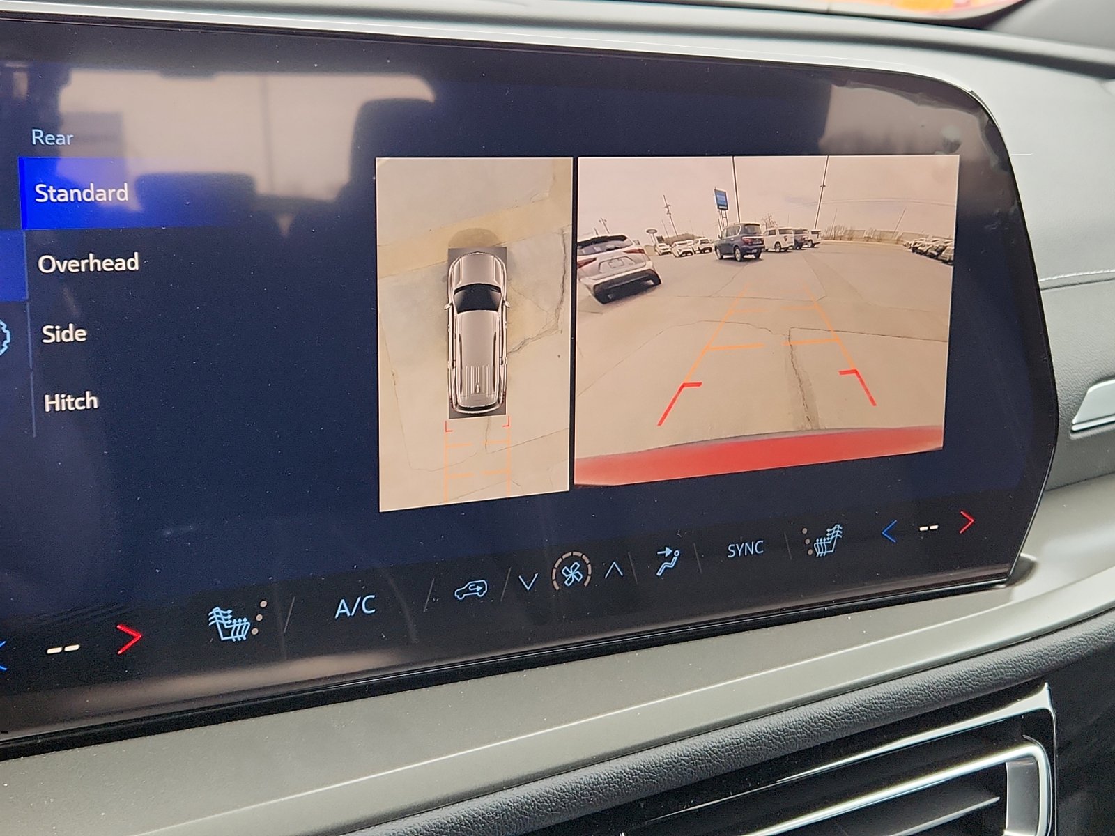 New 2026 Chevrolet Traverse LT w/ Midnight/Sport Edition image 15