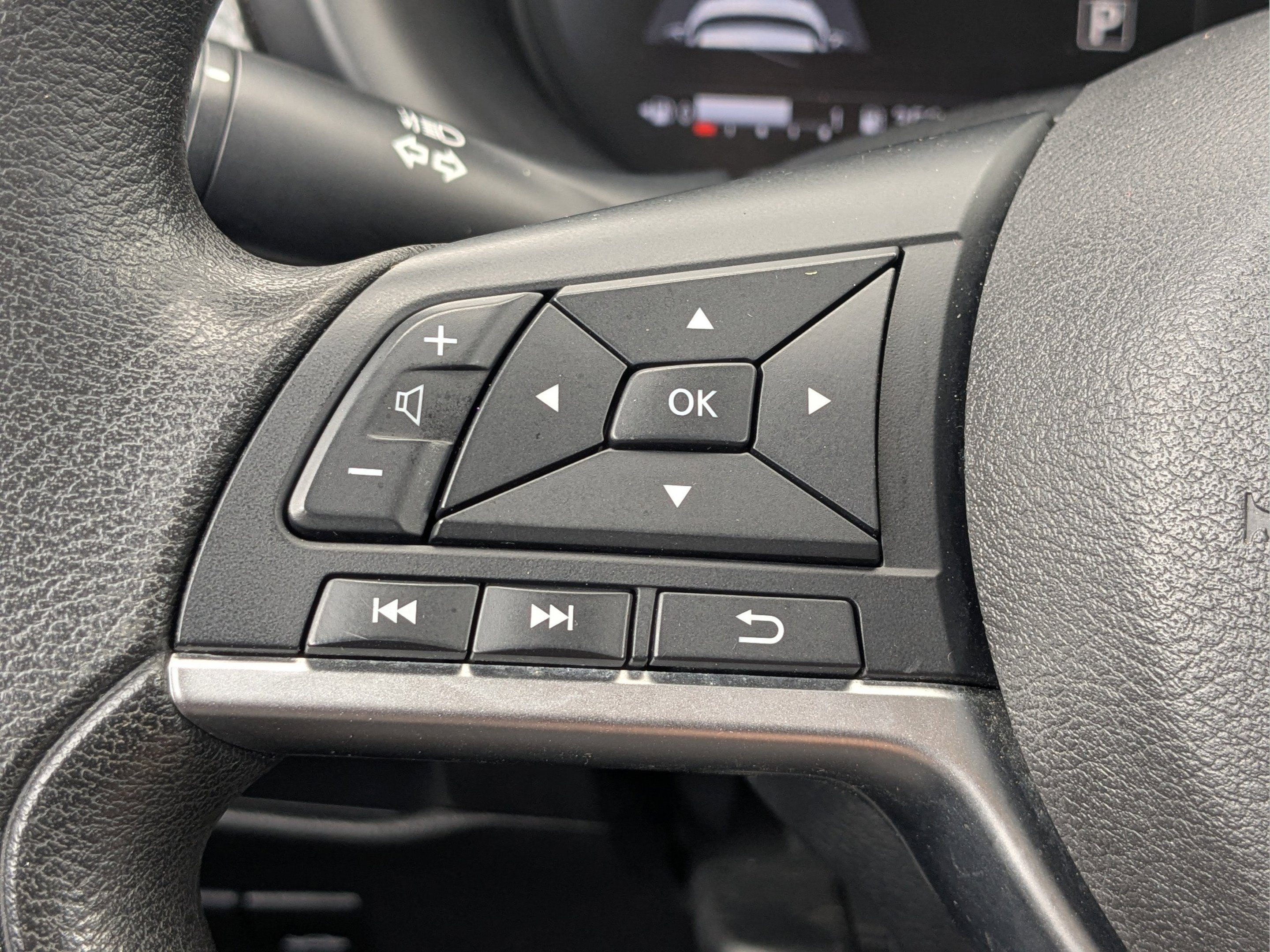 Used 2021 Nissan Kicks SV FWD image 22