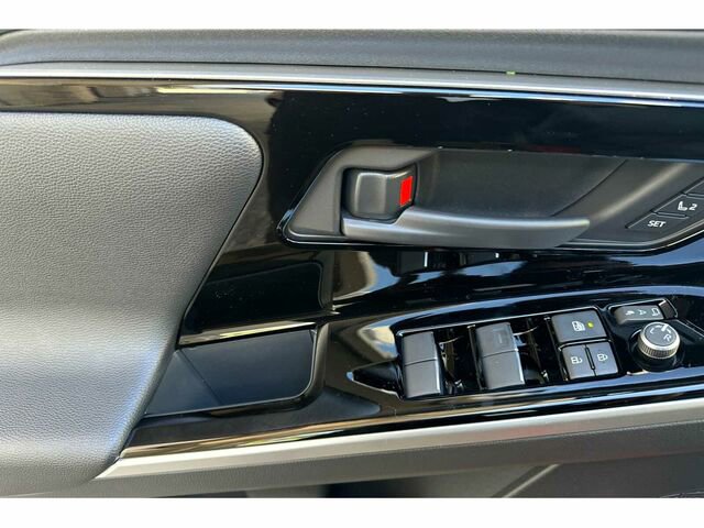 New 2025 Subaru Solterra w/ Limited Package image 11