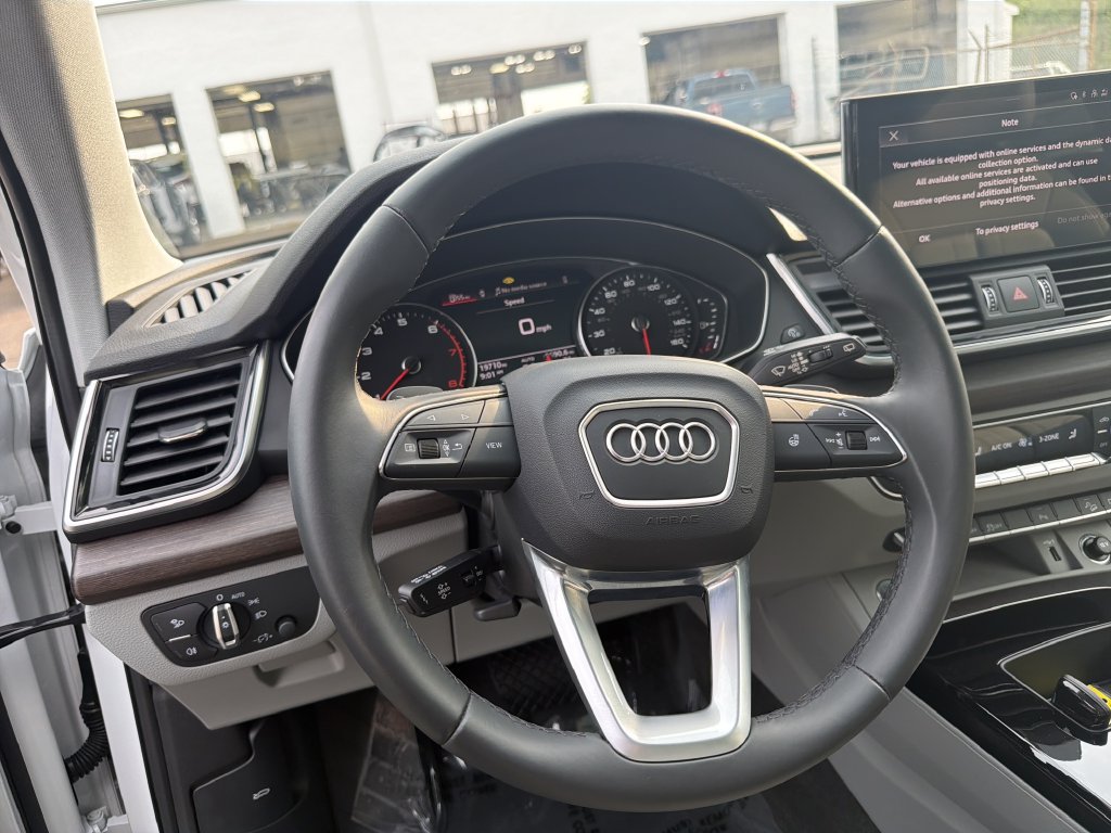 Used 2023 Audi Q5 2.0T Premium w/ Convenience Package AWD/4WD image 21