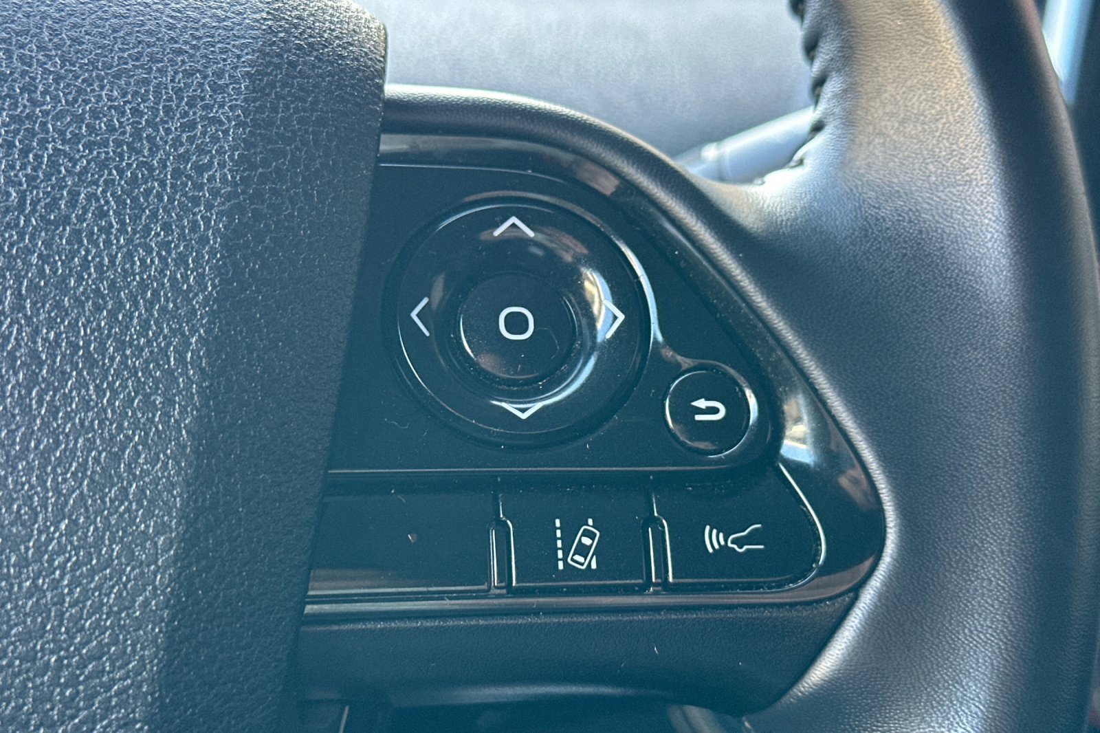 Used 2021 Toyota Prius Prime XLE image 33