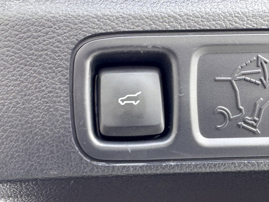 Used 2022 Ford Expedition Limited image 14