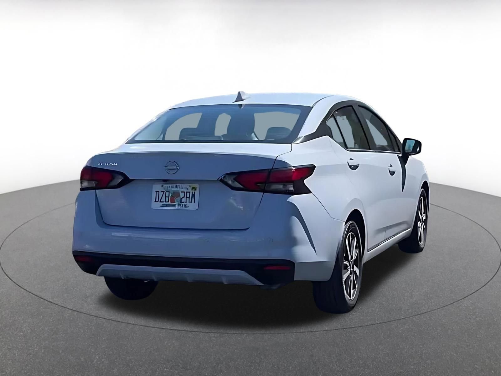 Used 2025 Nissan Versa SV image 12