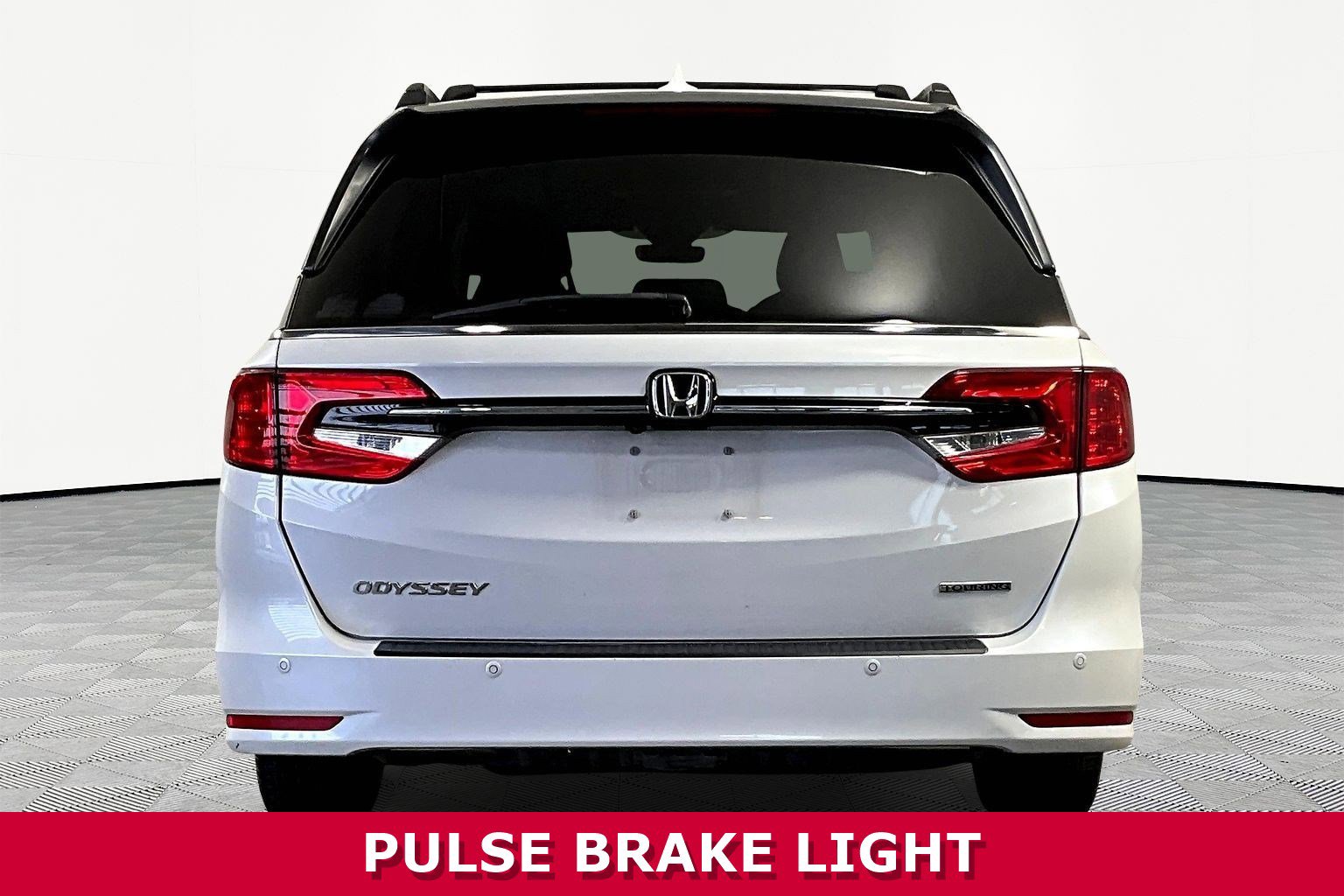 Used 2021 Honda Odyssey Touring image 5