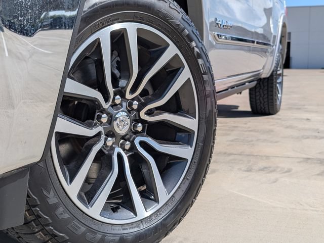 Used 2025 RAM 1500 Limited w/ Off Road Group AWD/4WD image 2