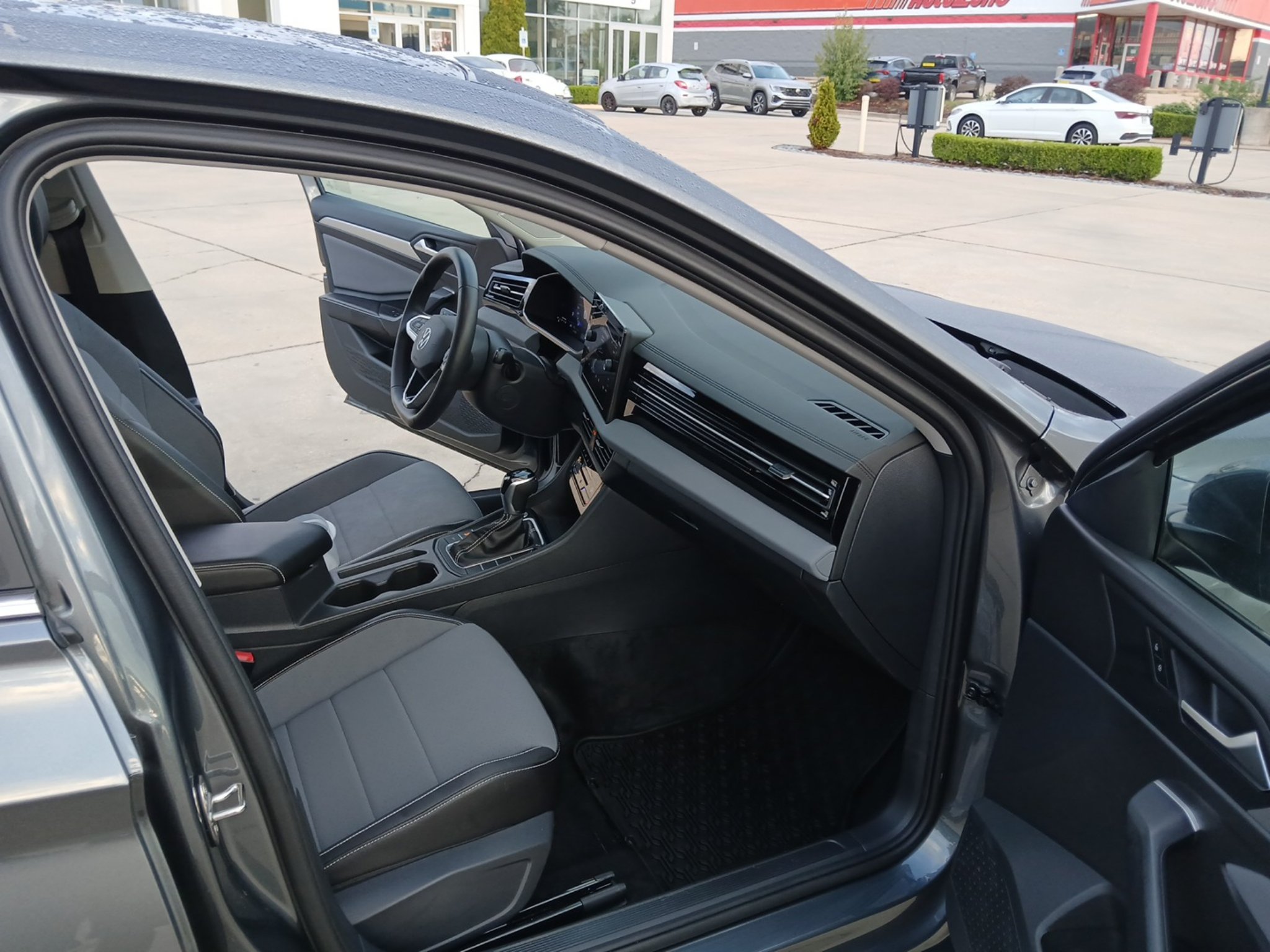 Certified 2026 Volkswagen Jetta SE FWD image 24