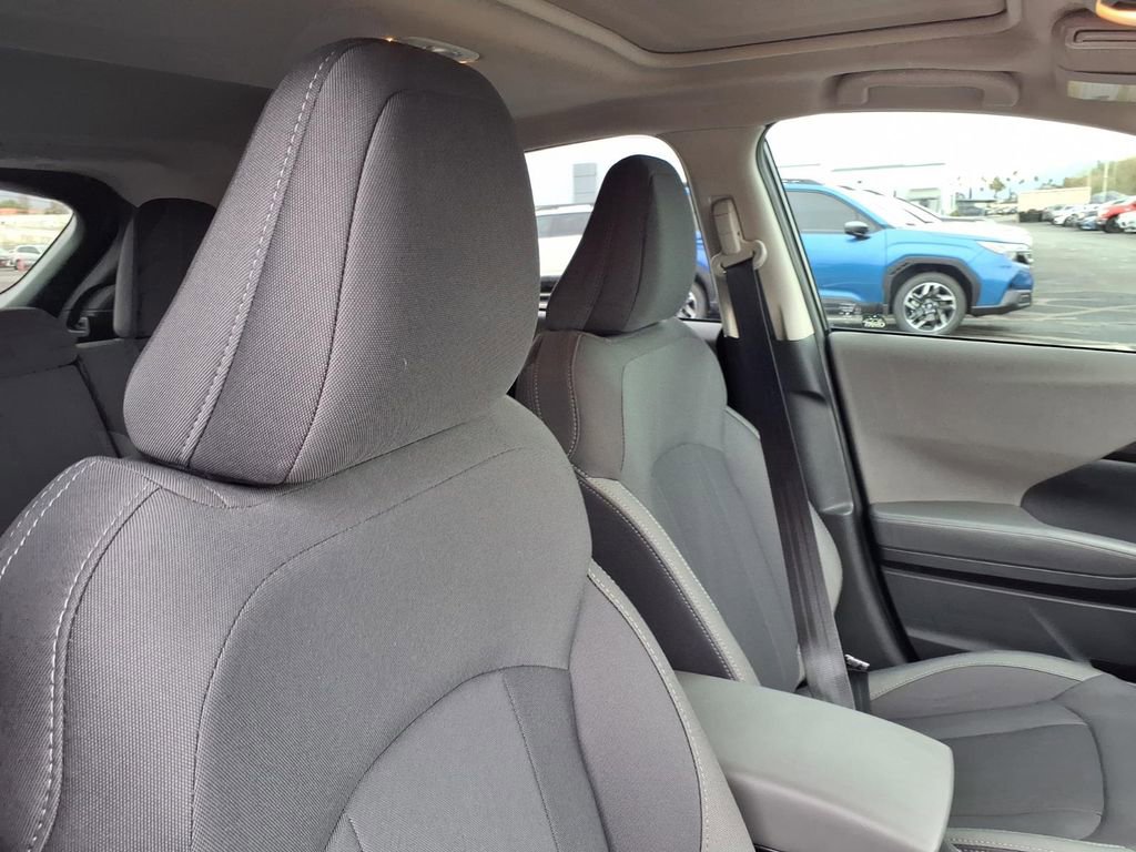 Used 2025 Subaru Crosstrek 2.0i Premium image 20