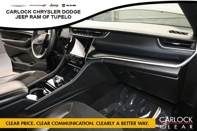 Used 2023 Jeep Grand Cherokee Altitude AWD/4WD image 36