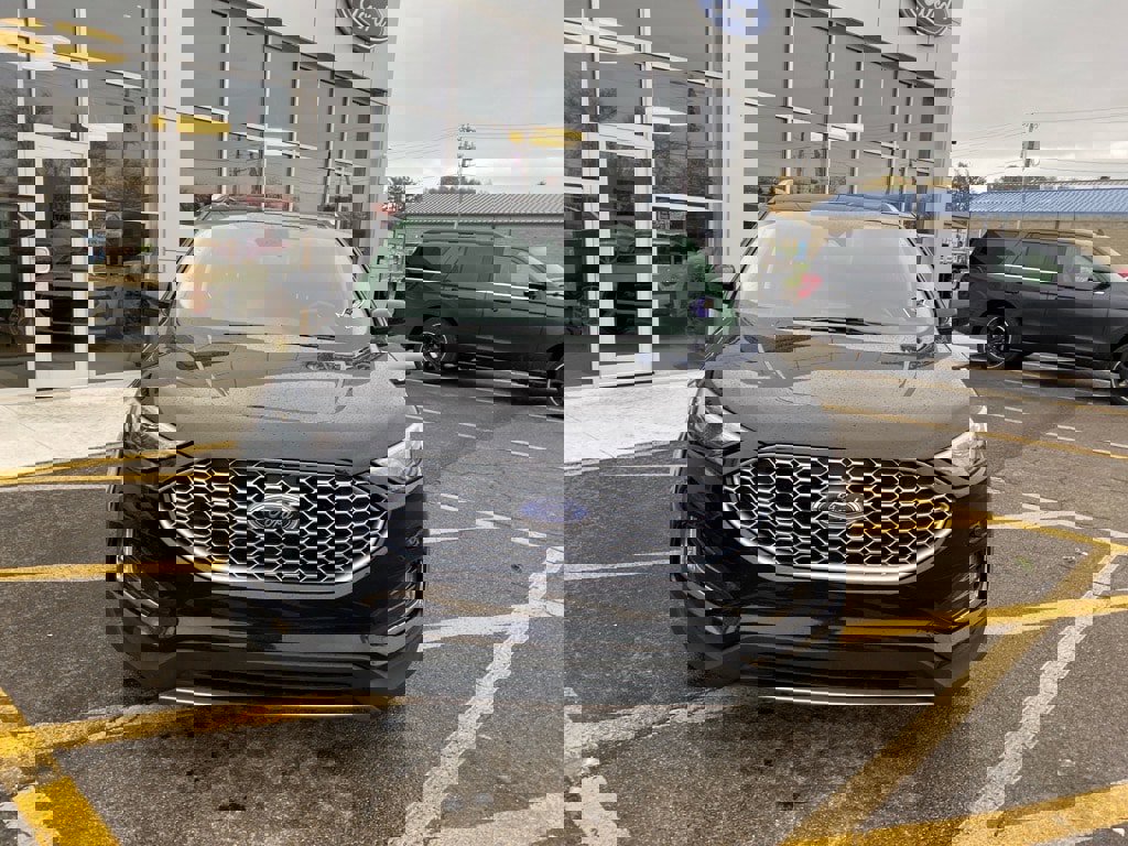 Used 2024 Ford Edge SEL w/ Convenience Package image 8