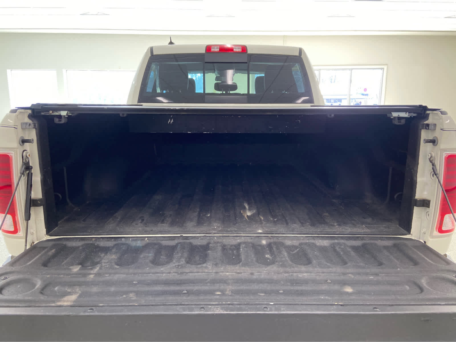 Used 2018 RAM 1500 Laramie w/ Convenience Group image 7