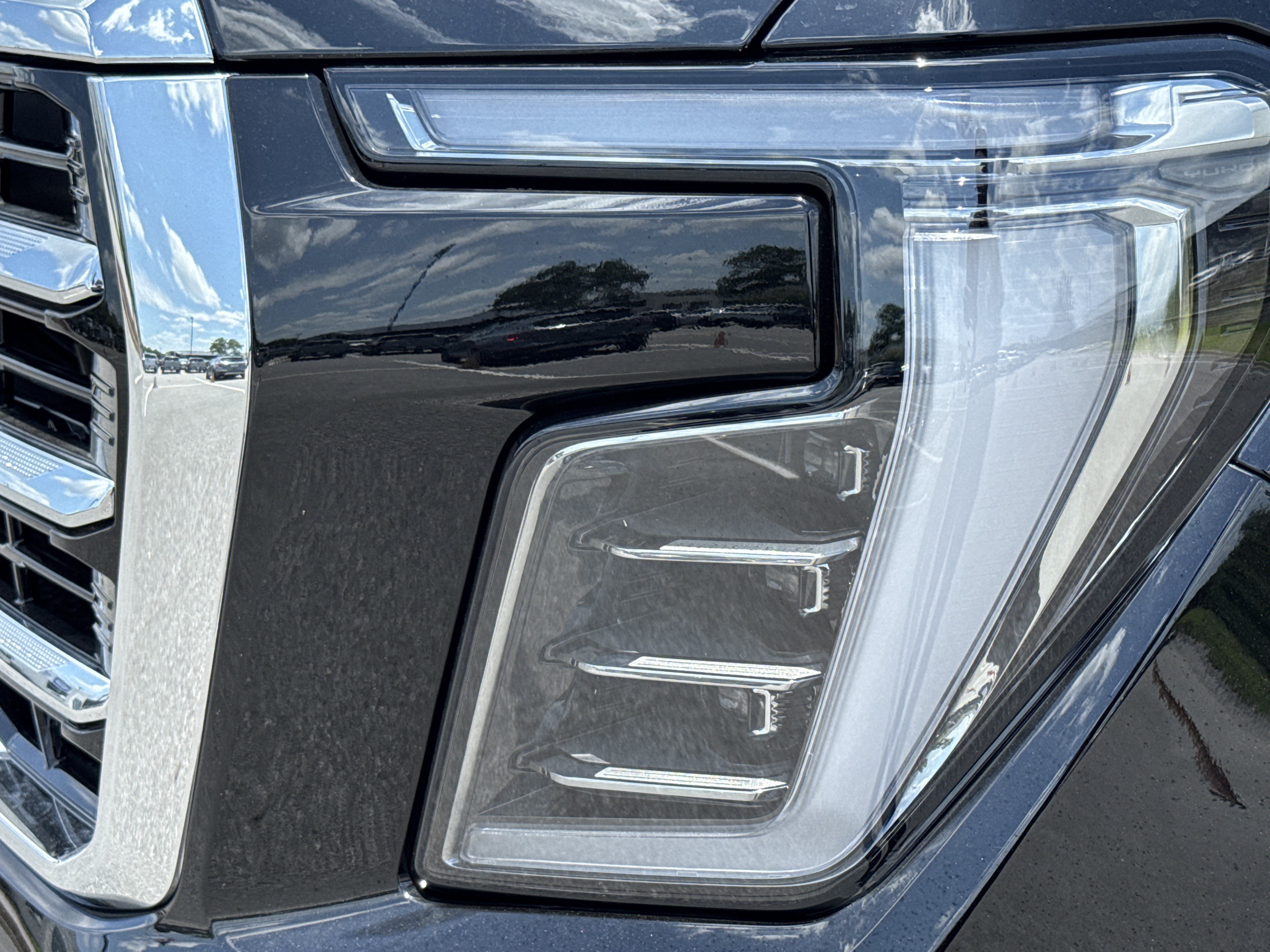 New 2026 GMC Yukon Elevation AWD/4WD image 6
