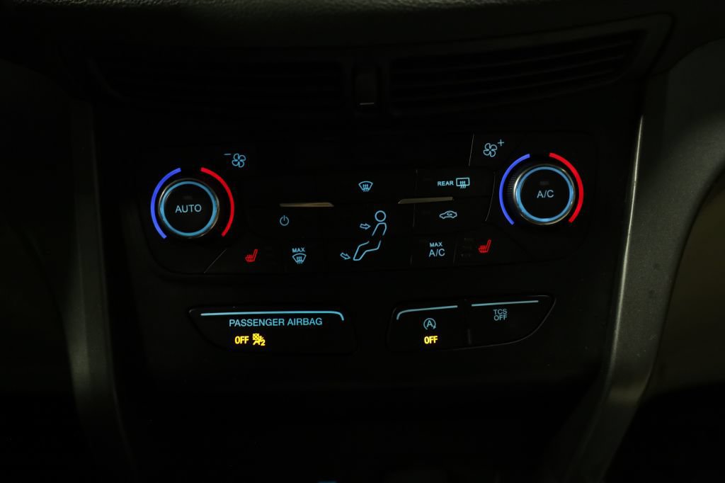 Used 2017 Ford Escape SE w/ SE Leather Comfort Package AWD/4WD image 28