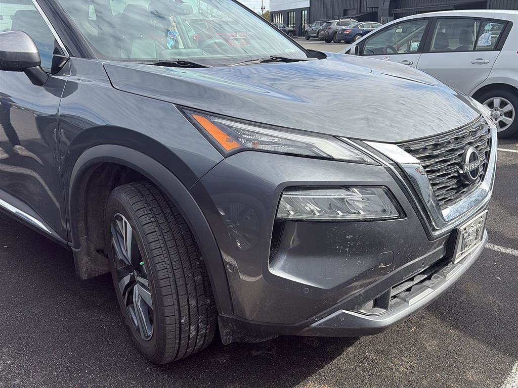 Used 2023 Nissan Rogue SL w/ SL Premium Package image 6