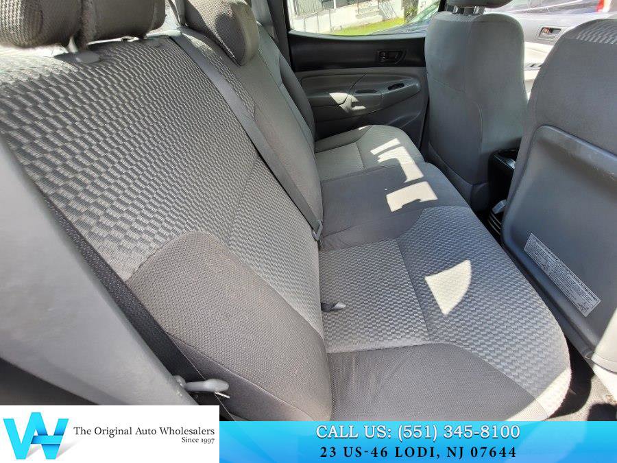 Used 2015 Toyota Tacoma 4x4 Double Cab w/ TRD Off-Road Package image 17