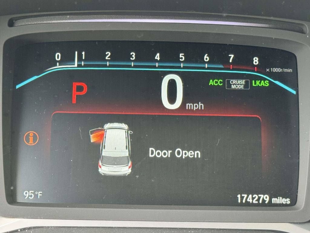 Used 2019 Honda Pilot Touring image 13