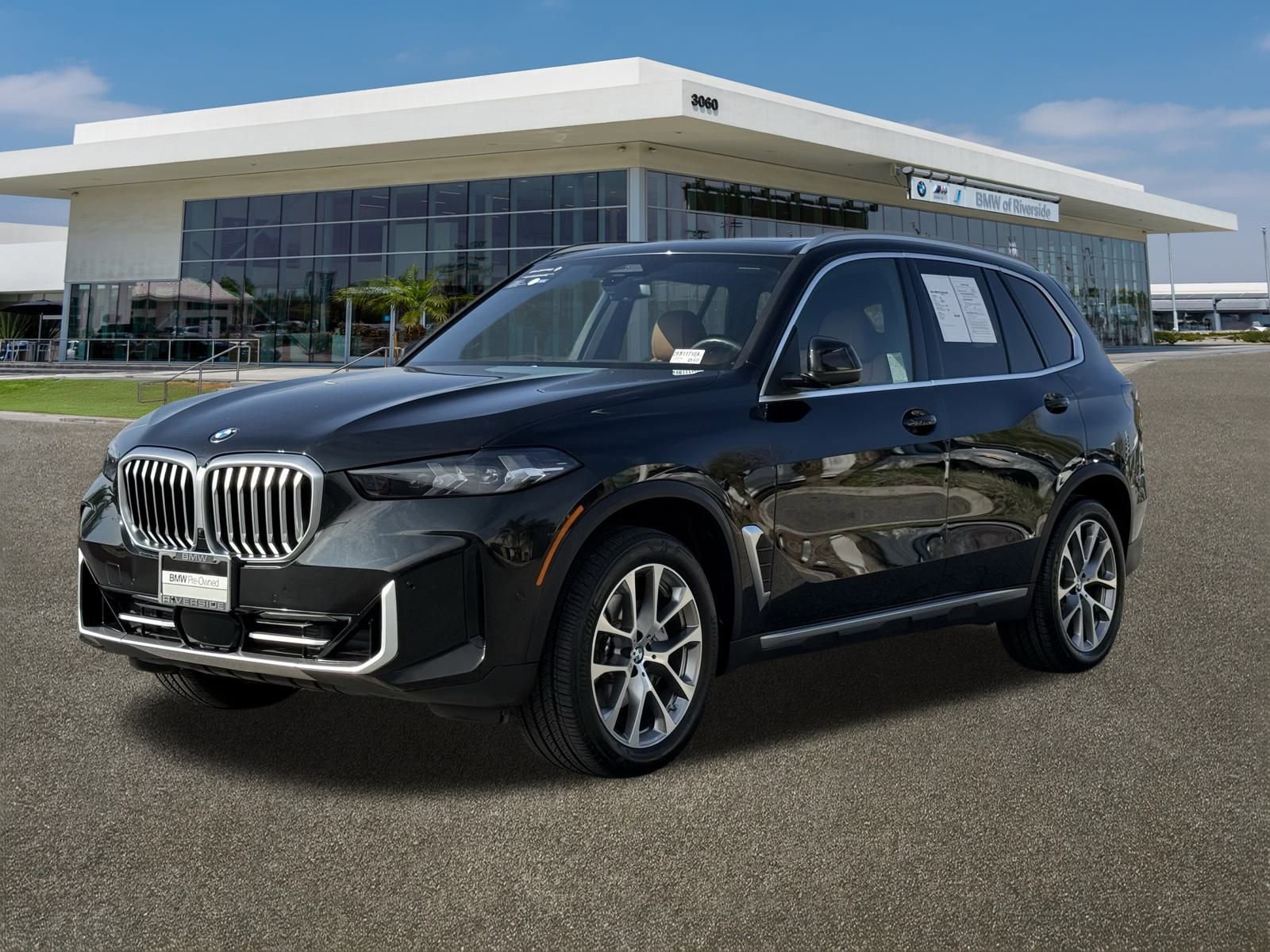 Used 2024 BMW X5 sDrive40i w/ Parking Assistance Package image 5