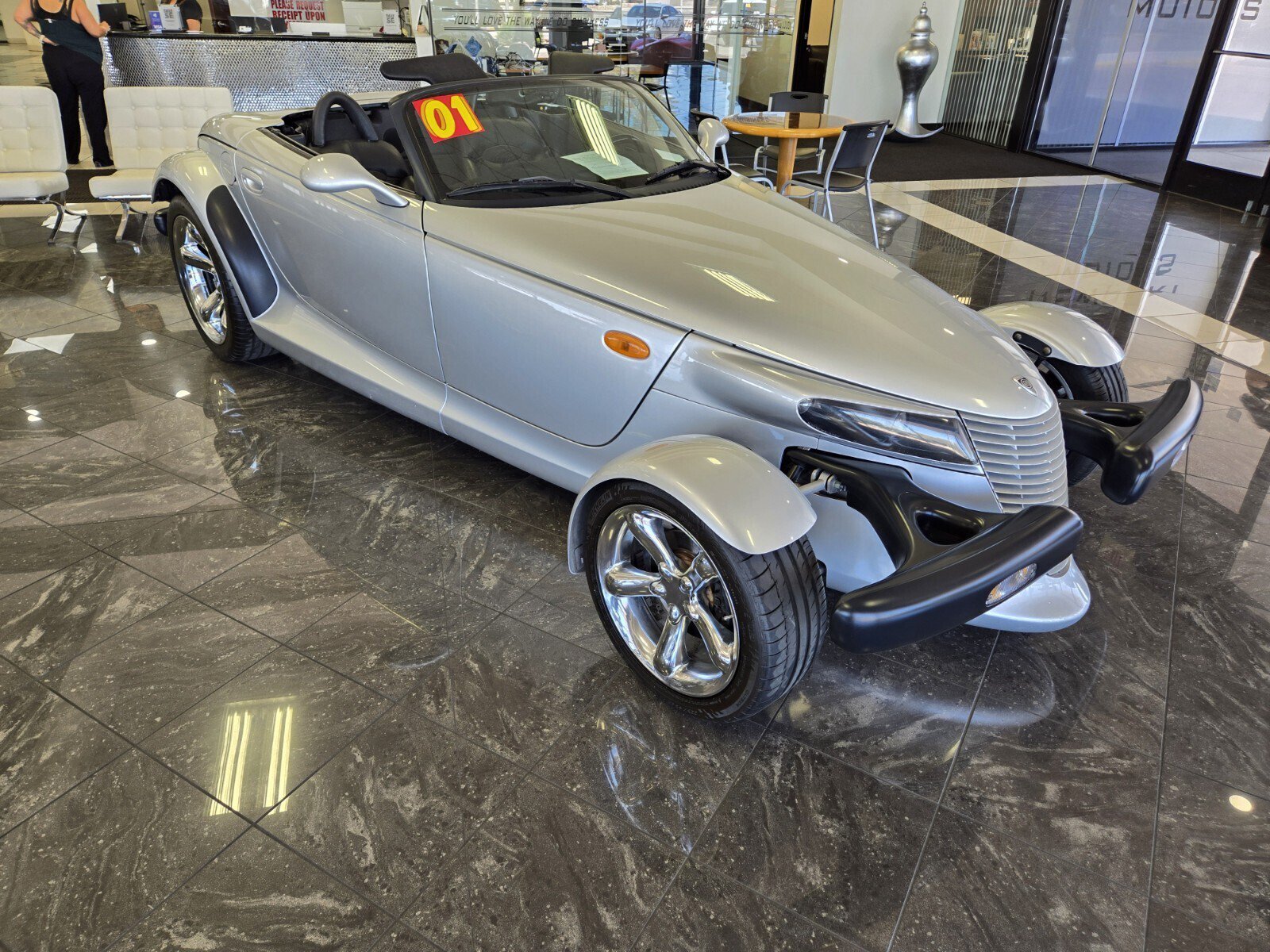 Used 2001 Chrysler Prowler RWD image 4