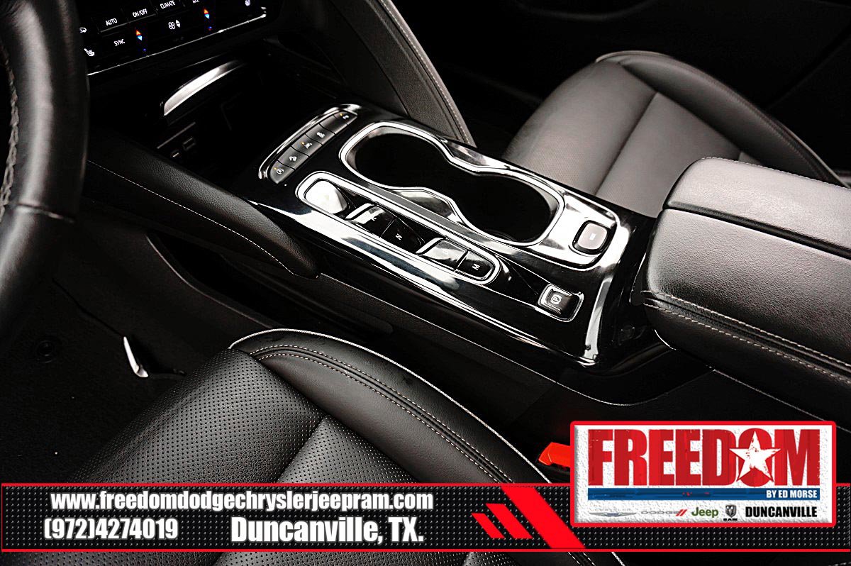 Used 2023 Buick Envision Essence AWD/4WD image 34