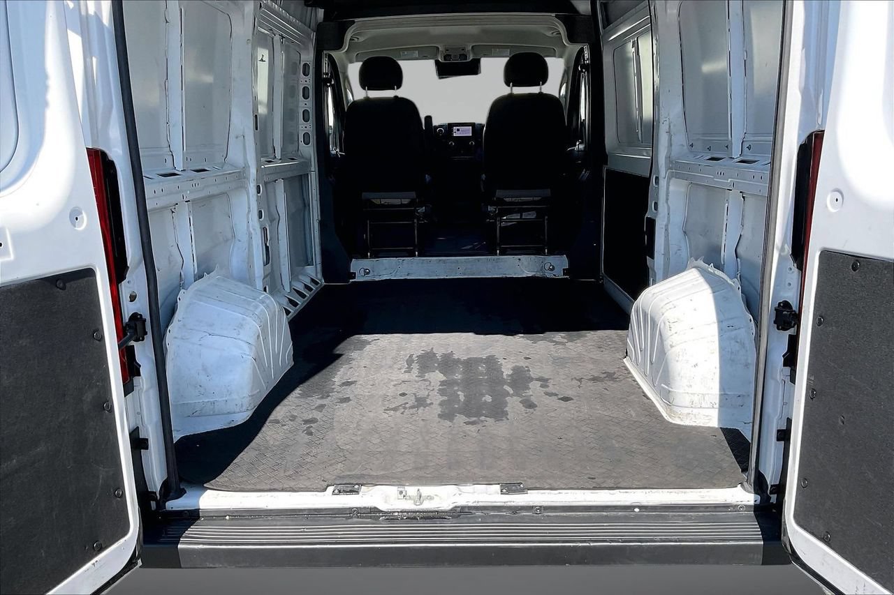 Used 2025 RAM ProMaster 2500 w/ Convenience Group FWD image 24
