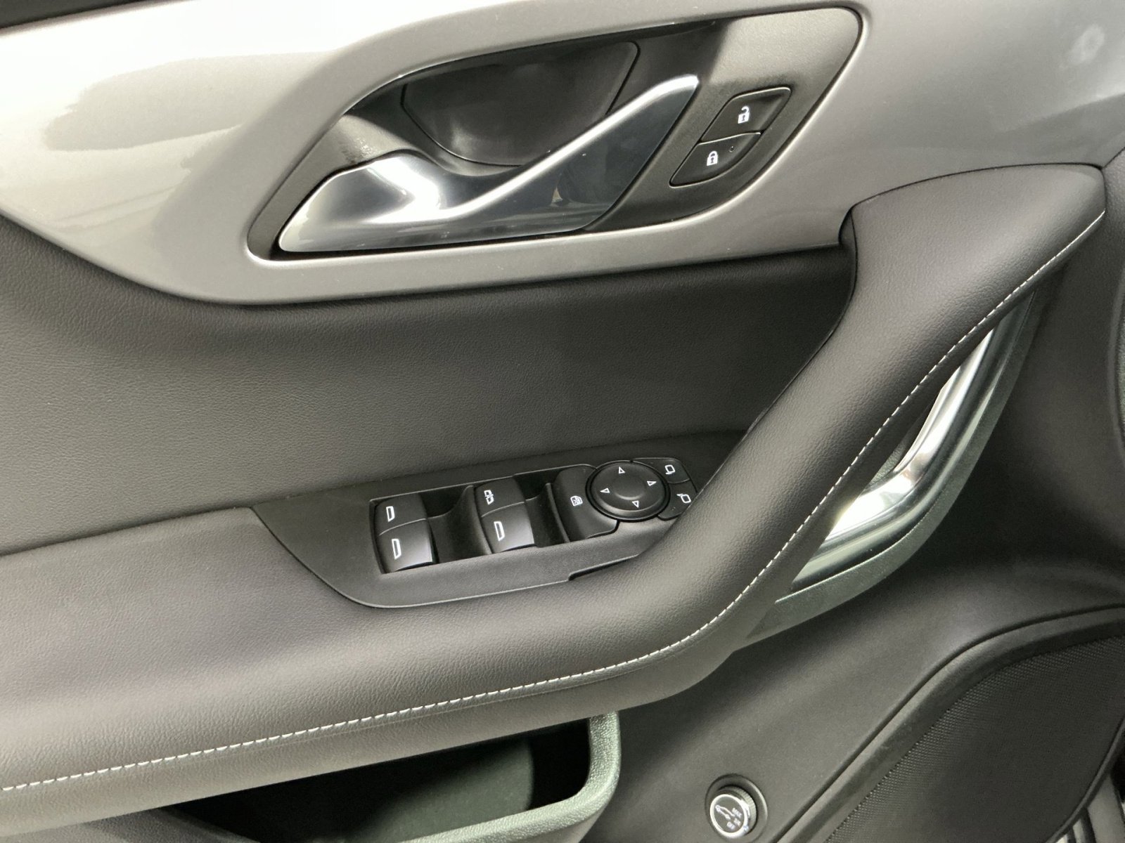 New 2026 Chevrolet Blazer LT image 23