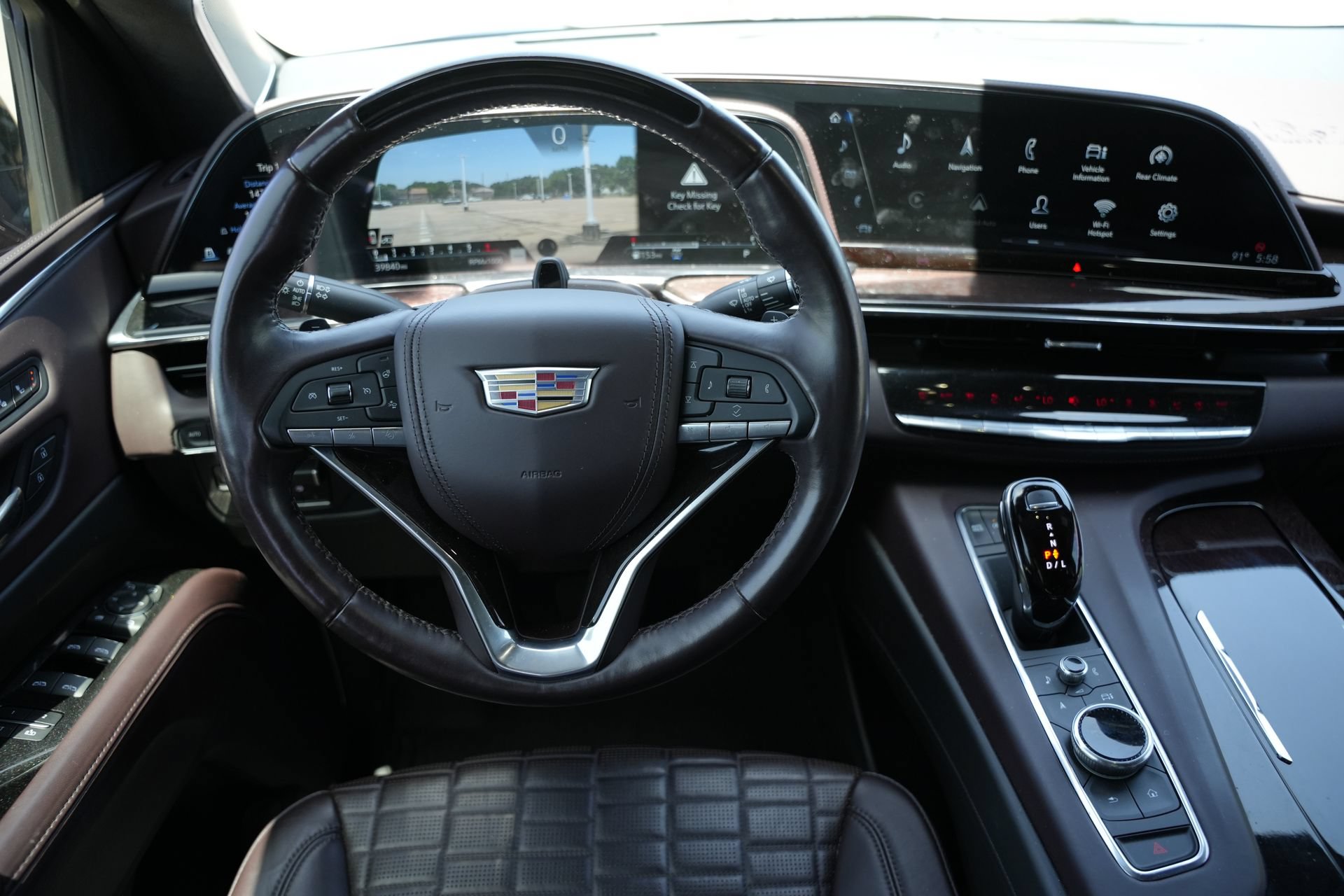 Used 2022 Cadillac Escalade Sport Platinum w/ Heavy-Duty Trailer Package AWD/4WD image 10