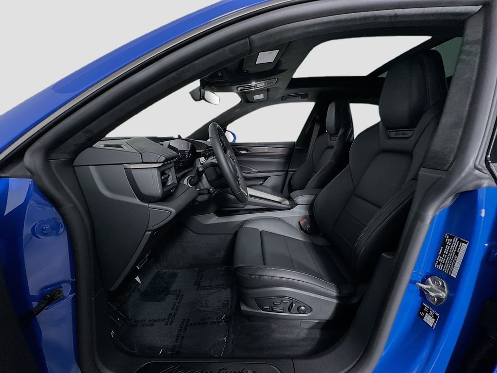 New 2026 Porsche Macan Turbo Electric image 5