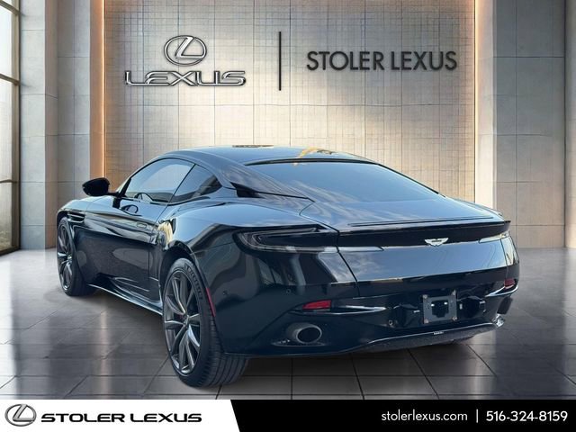 Used 2018 Aston Martin DB11 Coupe RWD image 10