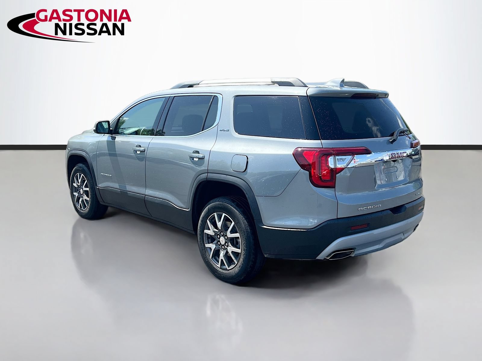 Used 2023 GMC Acadia SLE w/ Driver Convenience Package AWD/4WD image 6