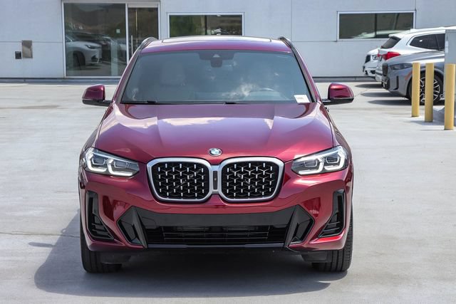 Used 2022 BMW X4 xDrive30i w/ M Sport Package 2 AWD/4WD image 2