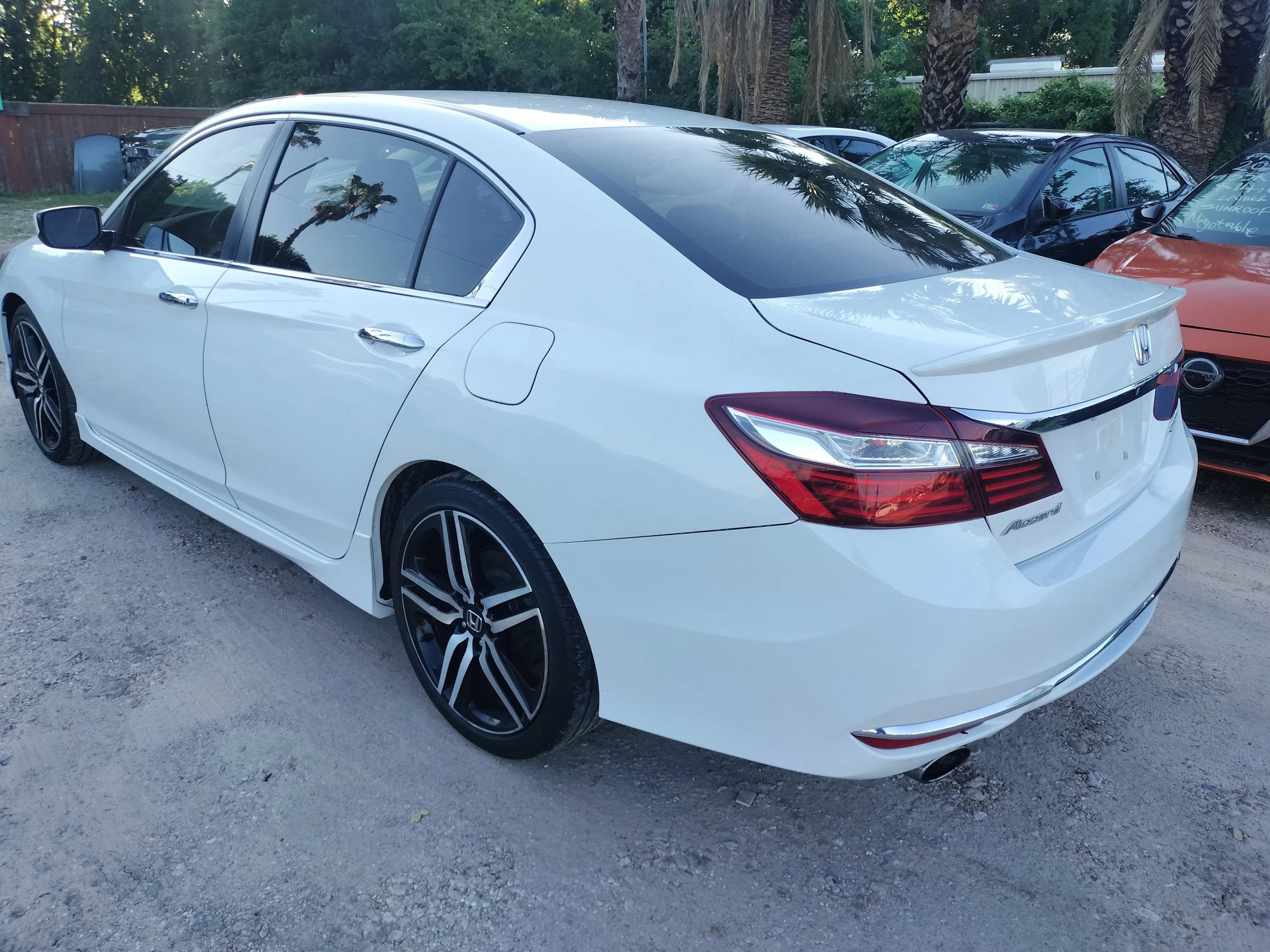 Used 2017 Honda Accord Sport image 3