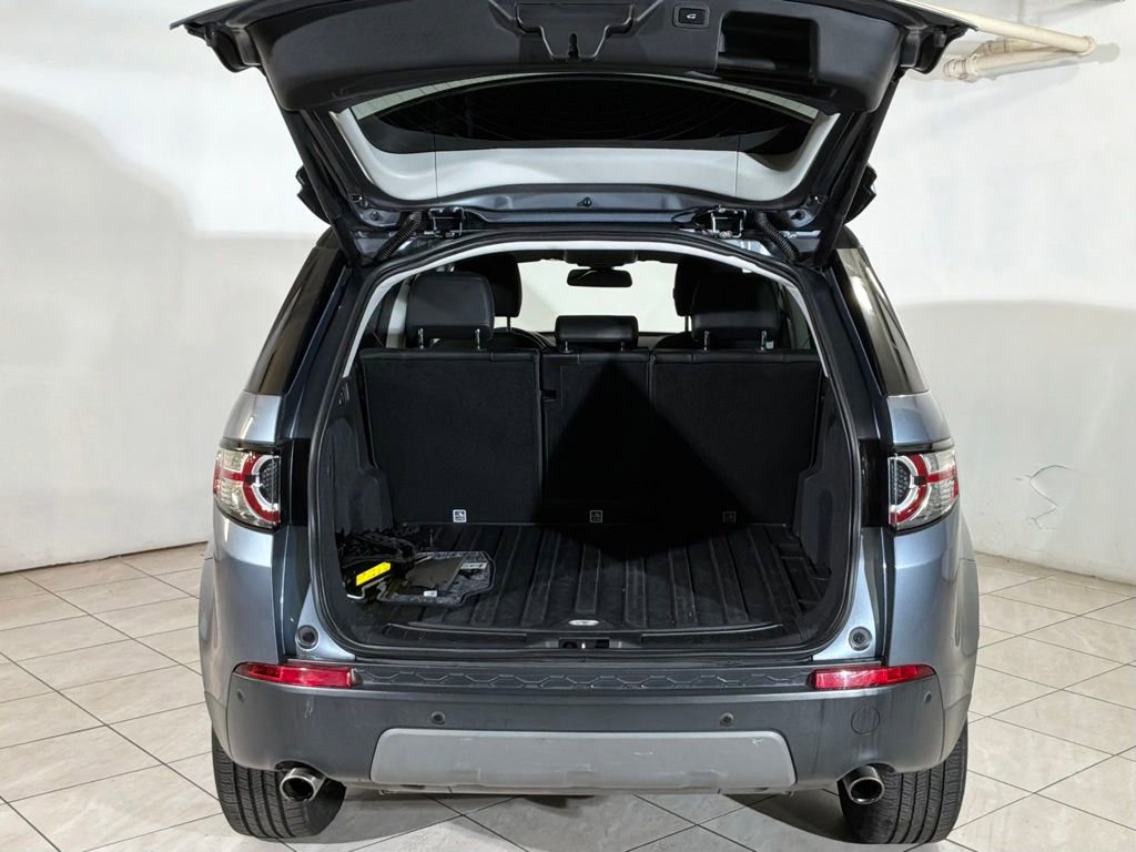 Used 2018 Land Rover Discovery Sport HSE image 22