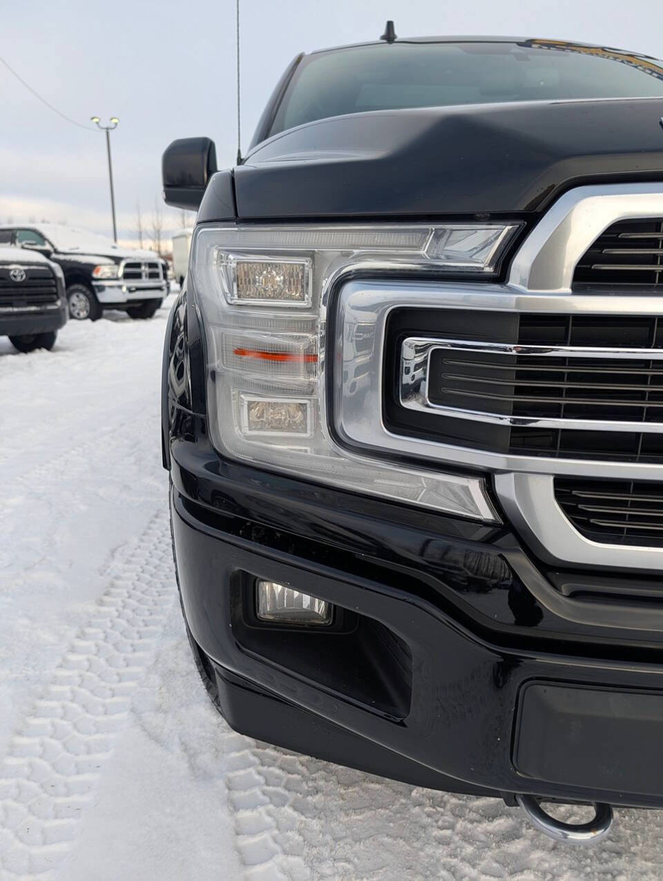 Used 2018 Ford F150 Limited AWD/4WD image 4