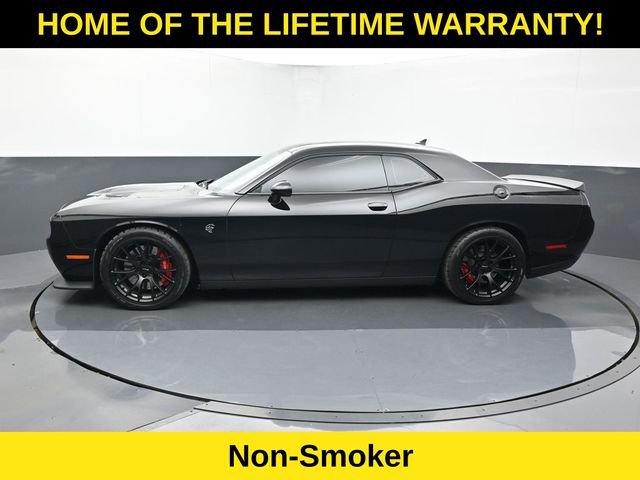 Used 2016 Dodge Challenger SRT Hellcat RWD image 4