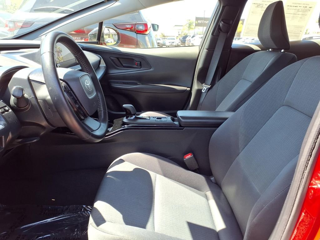 Used 2024 Toyota Prius LE image 7