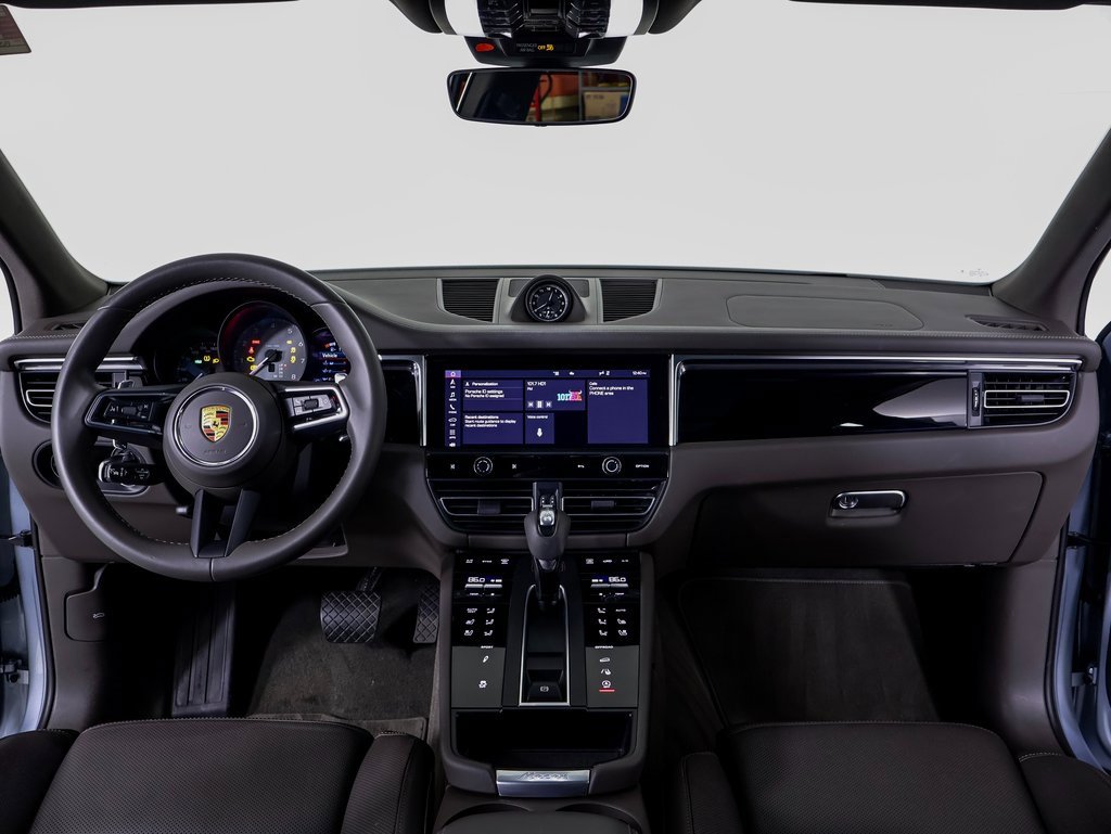 Certified 2023 Porsche Macan S w/ Premium Package Plus image 18
