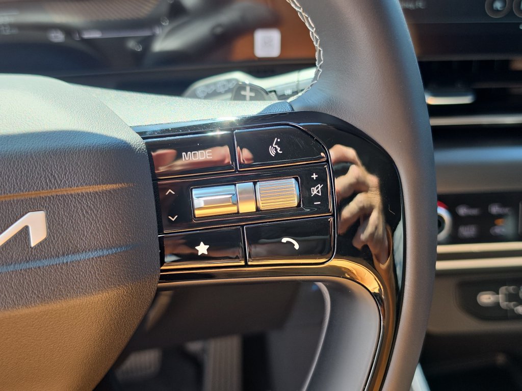 New 2027 Kia Carnival EX FWD image 32